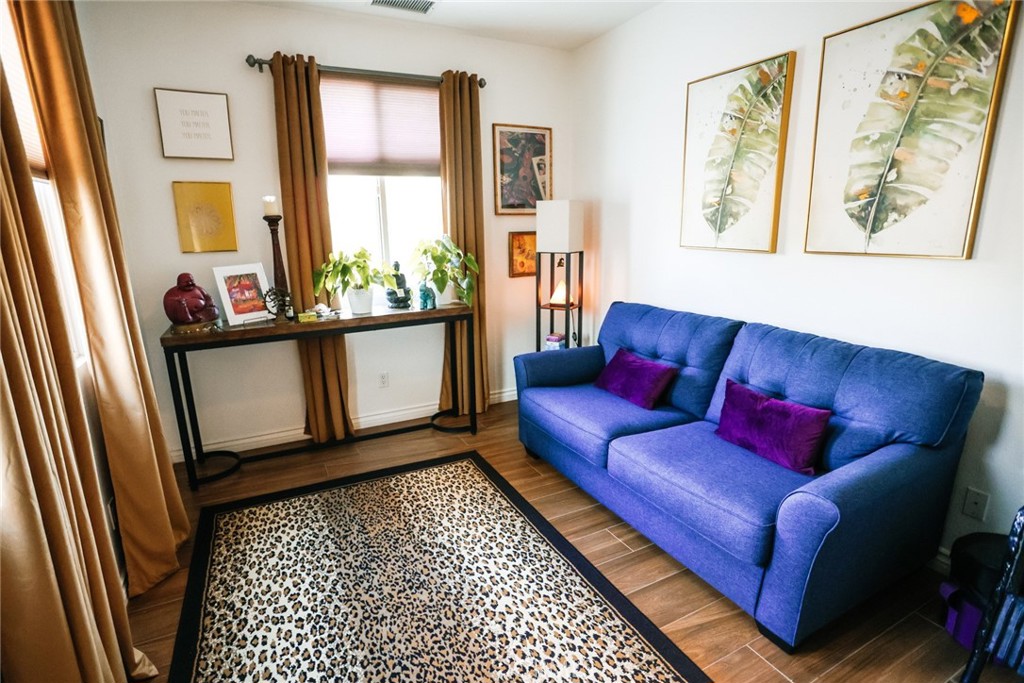 MLS #PV25214994 image #3