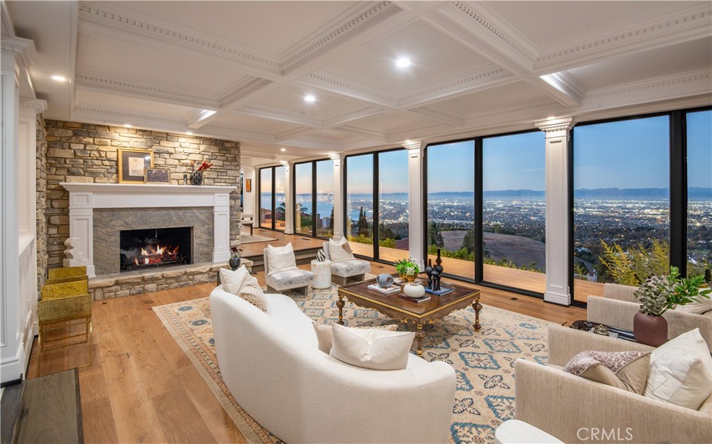 MLS #PV25216906 image #0