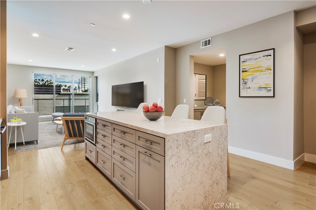 MLS #PV25221631 image #1