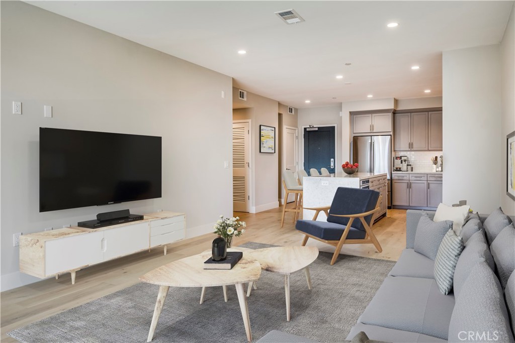 MLS #PV25221631 image #2