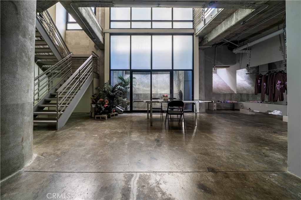 MLS #PV25231543 image #2