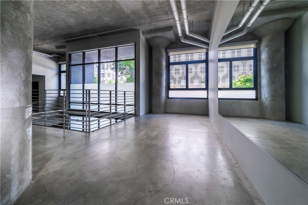 MLS #PV25231543 image #4