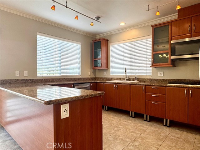 MLS #PV25234631 image #6