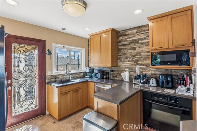 MLS #PV25239751 image #9