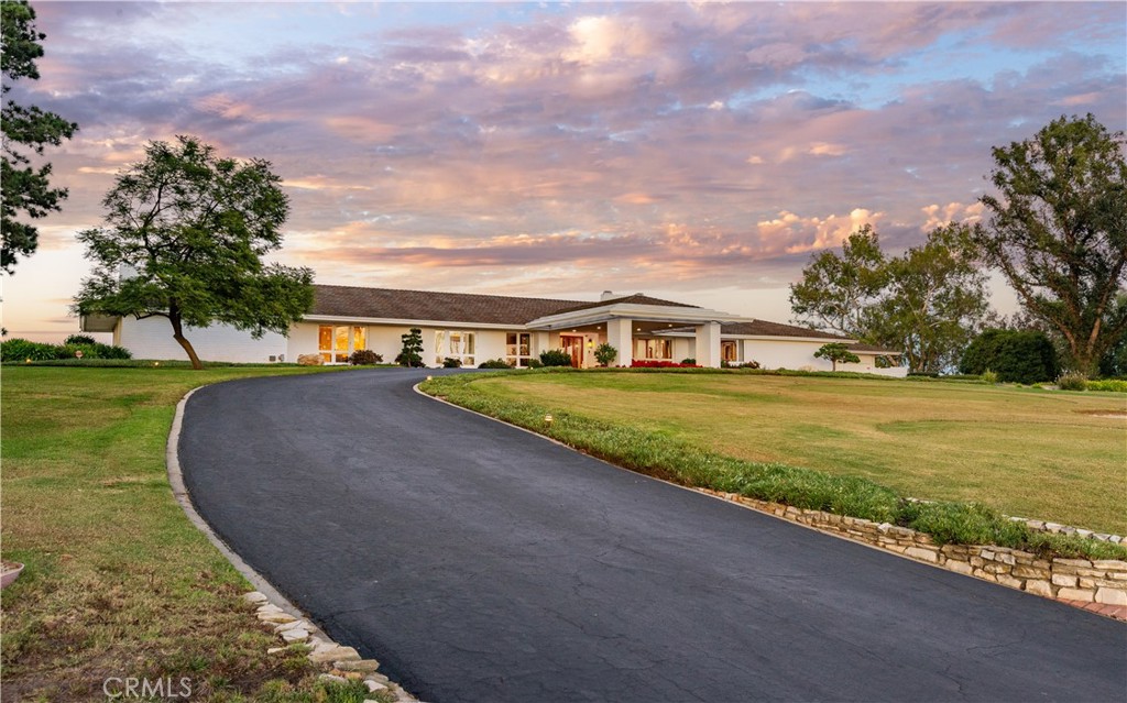 MLS #PV25243012 image #1