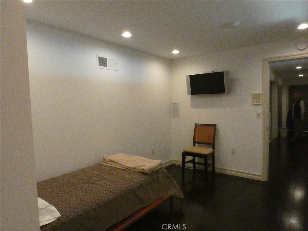 MLS #PV25255412 image #12