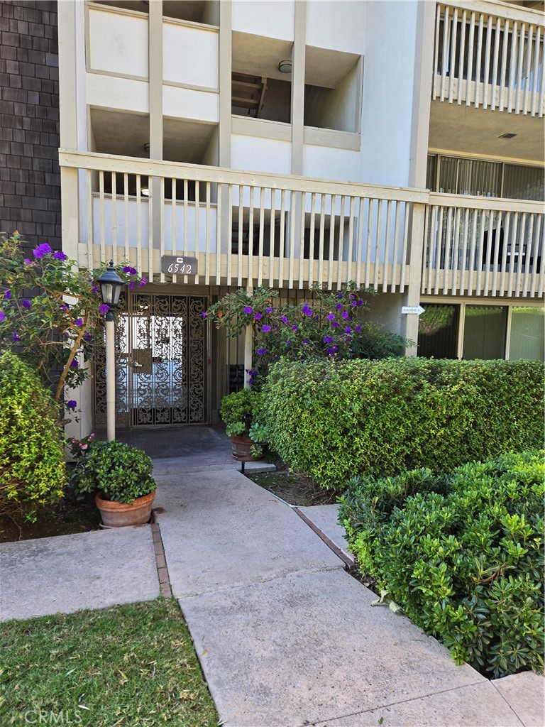 MLS #PV25261396 image #1