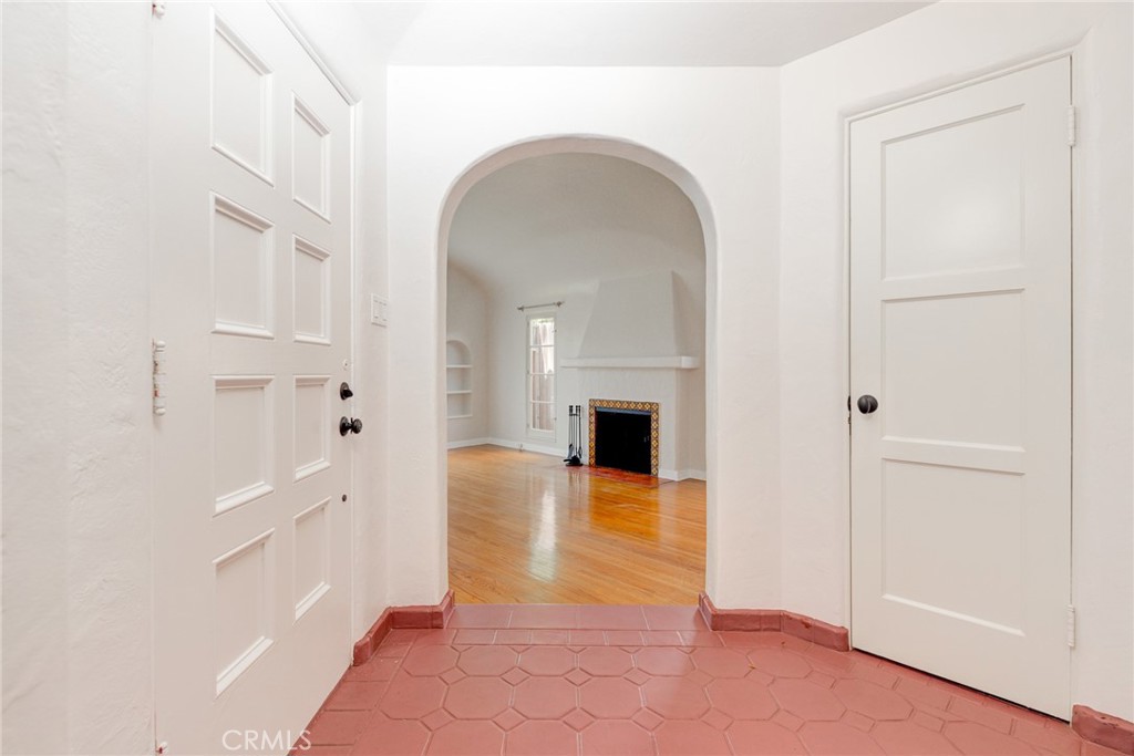 MLS #PV25264414 image #4