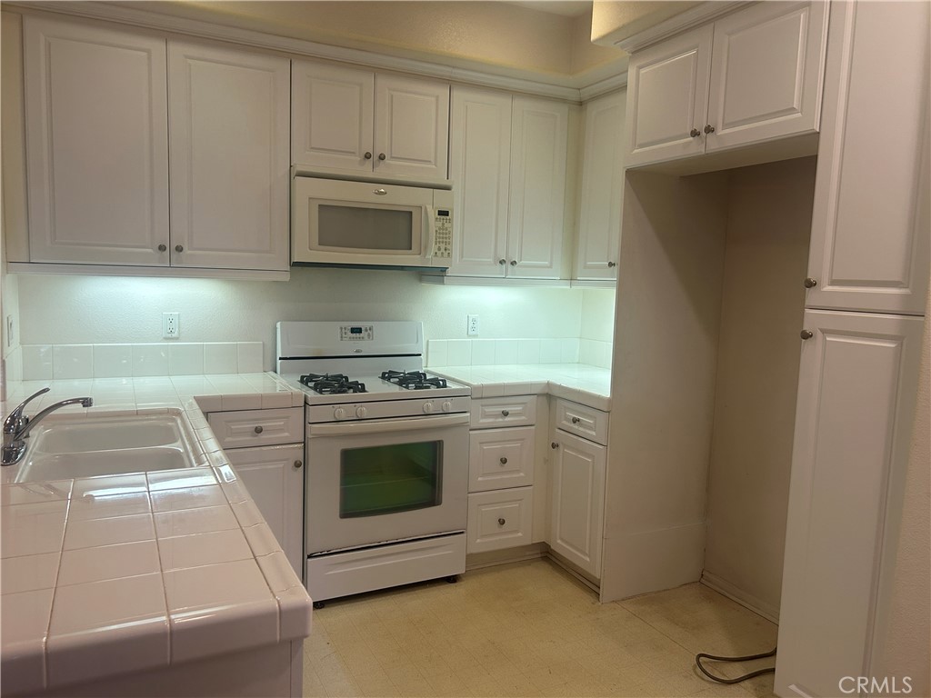 MLS #PV25265056 image #2