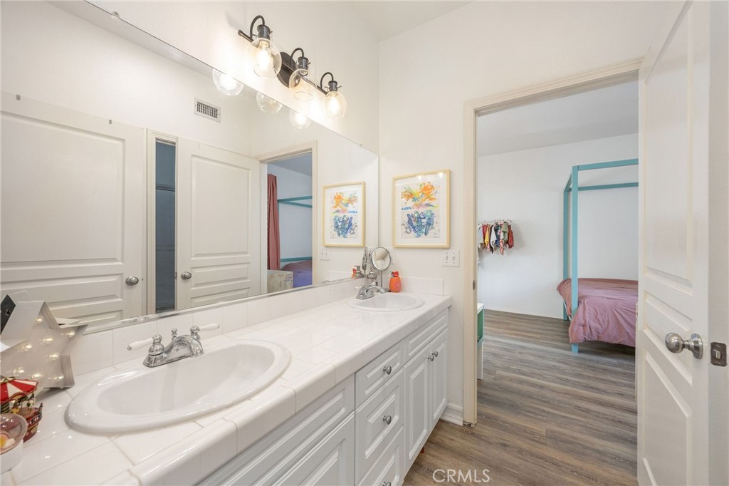 MLS #PV25268394 image #25