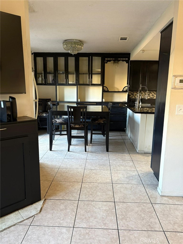 MLS #PV25268642 image #1