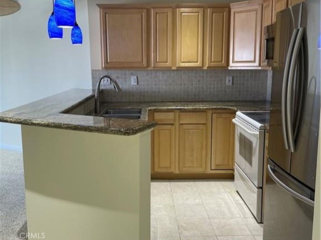 MLS #PV25270803 image #2