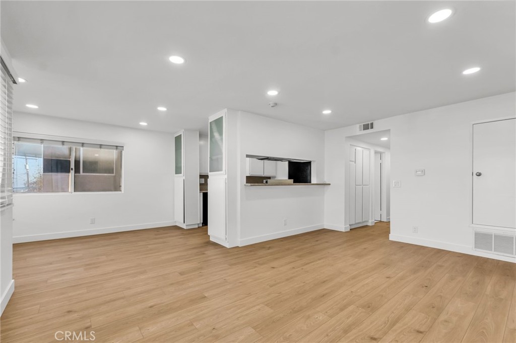 MLS #PV25270932 image #1