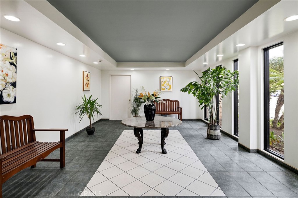 MLS #PV25271238 image #10