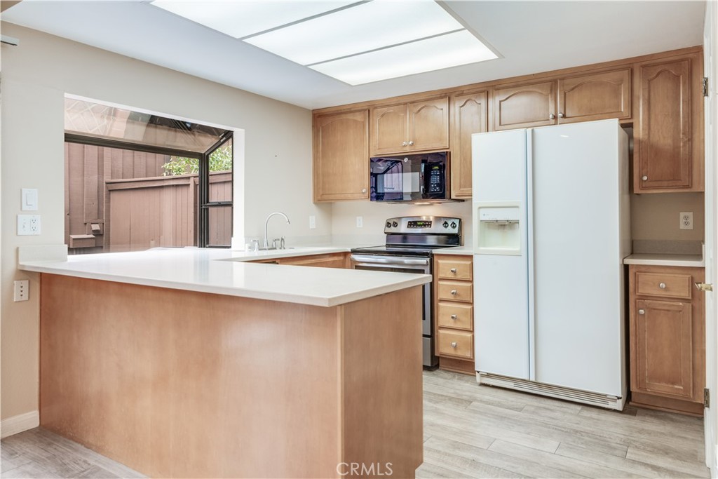 MLS #PV25272802 image #9