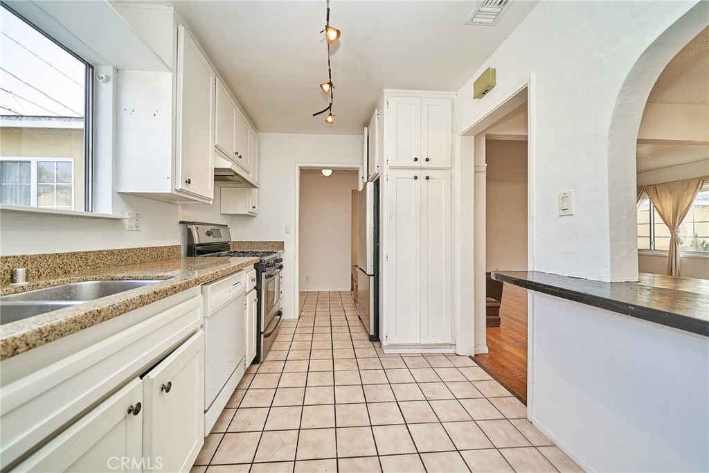 MLS #PV25275637 image #10