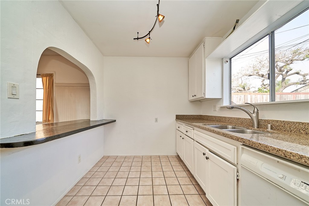 MLS #PV25275637 image #7