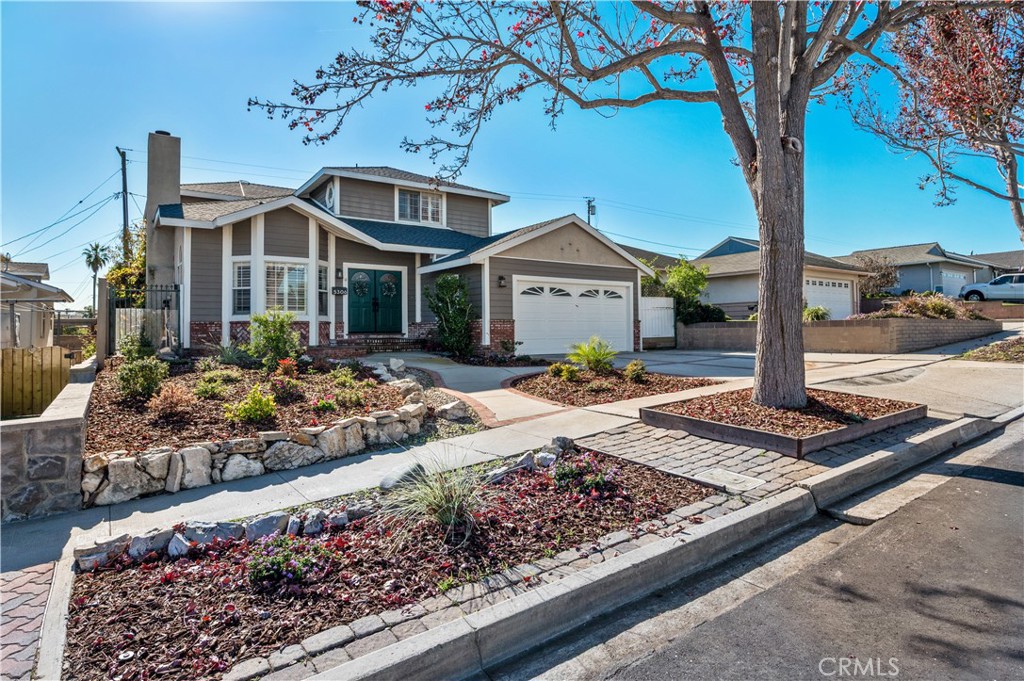 MLS #PV25276415 image #1