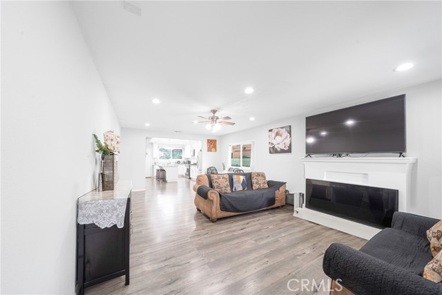 MLS #PW25005426 image #1