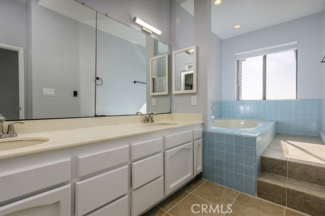 MLS #PW25040596 image #26