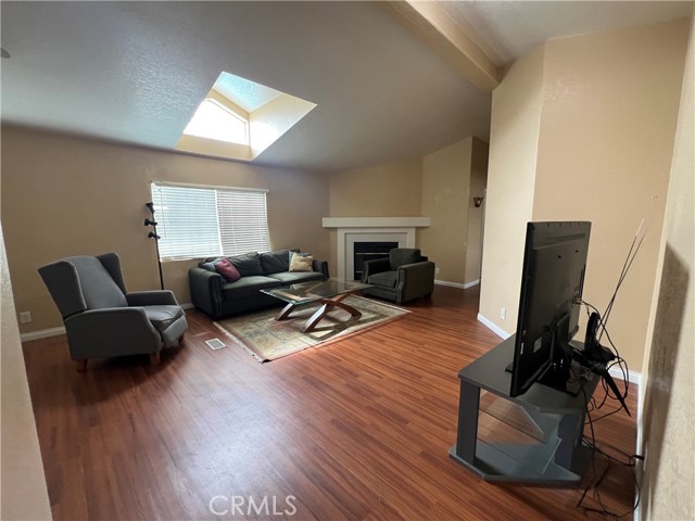 MLS #PW25051133 image #1