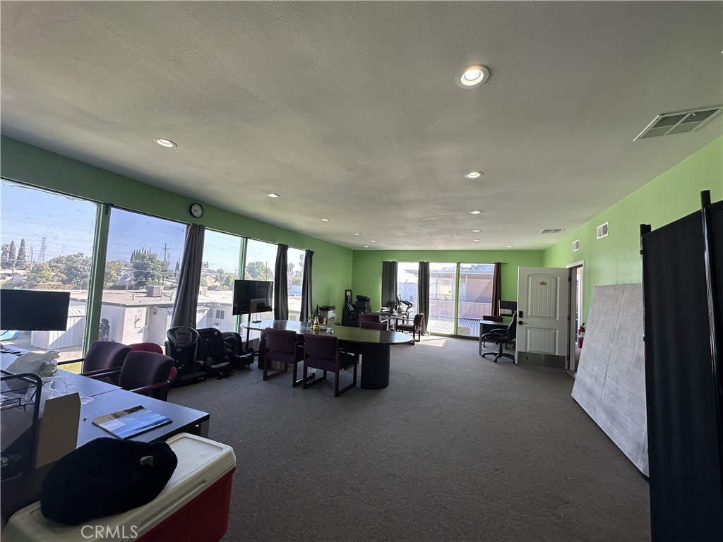 MLS #PW25068786 image #2