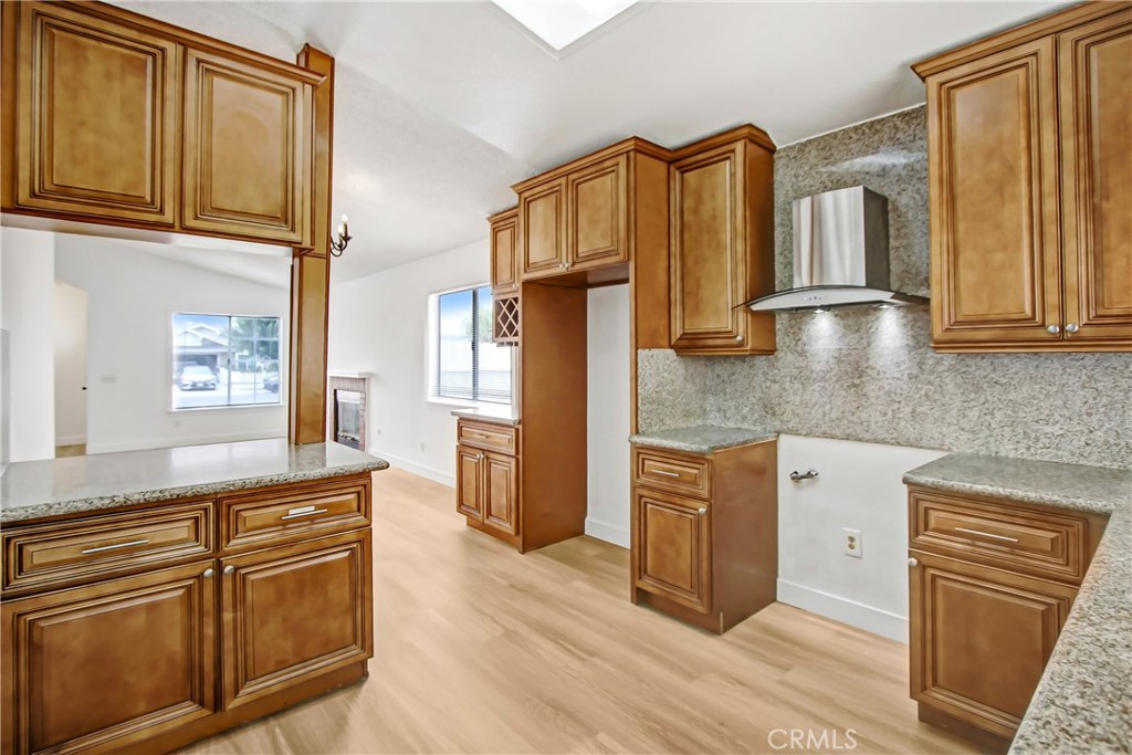 MLS #PW25077309 image #1