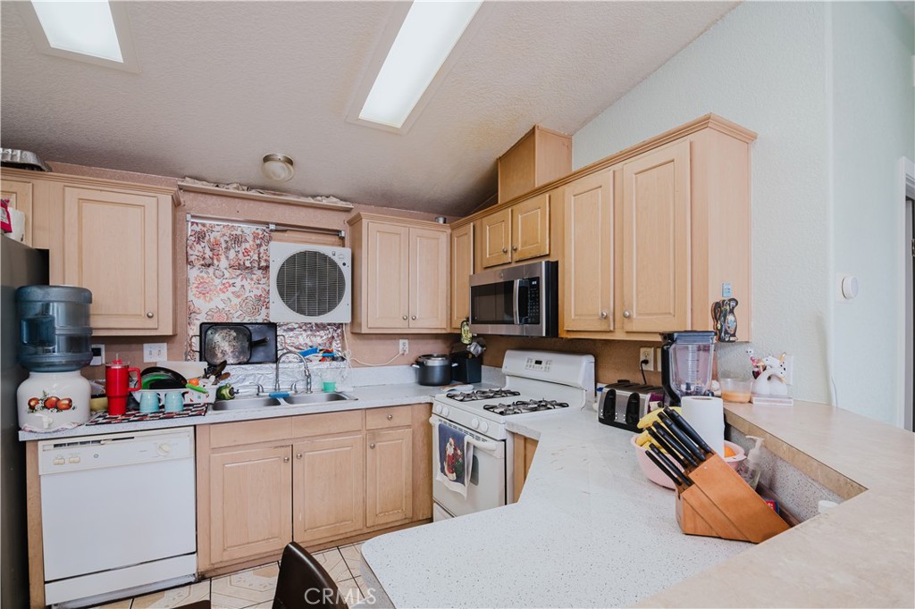 MLS #PW25077356 image #7