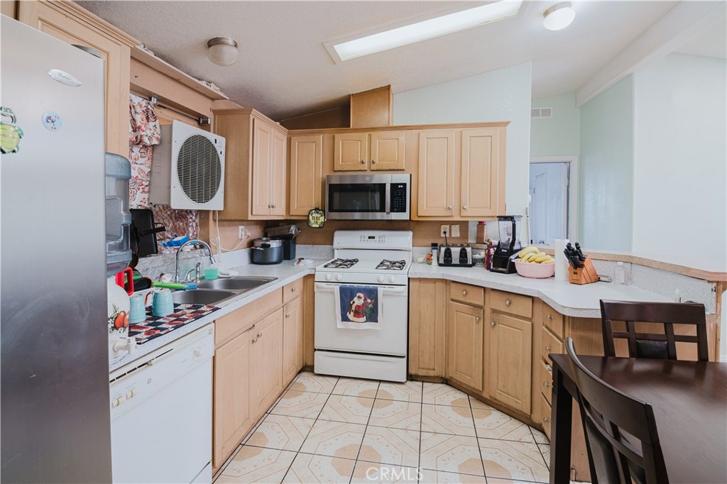 MLS #PW25077356 image #8