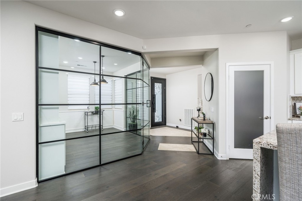 MLS #PW25099698 image #1