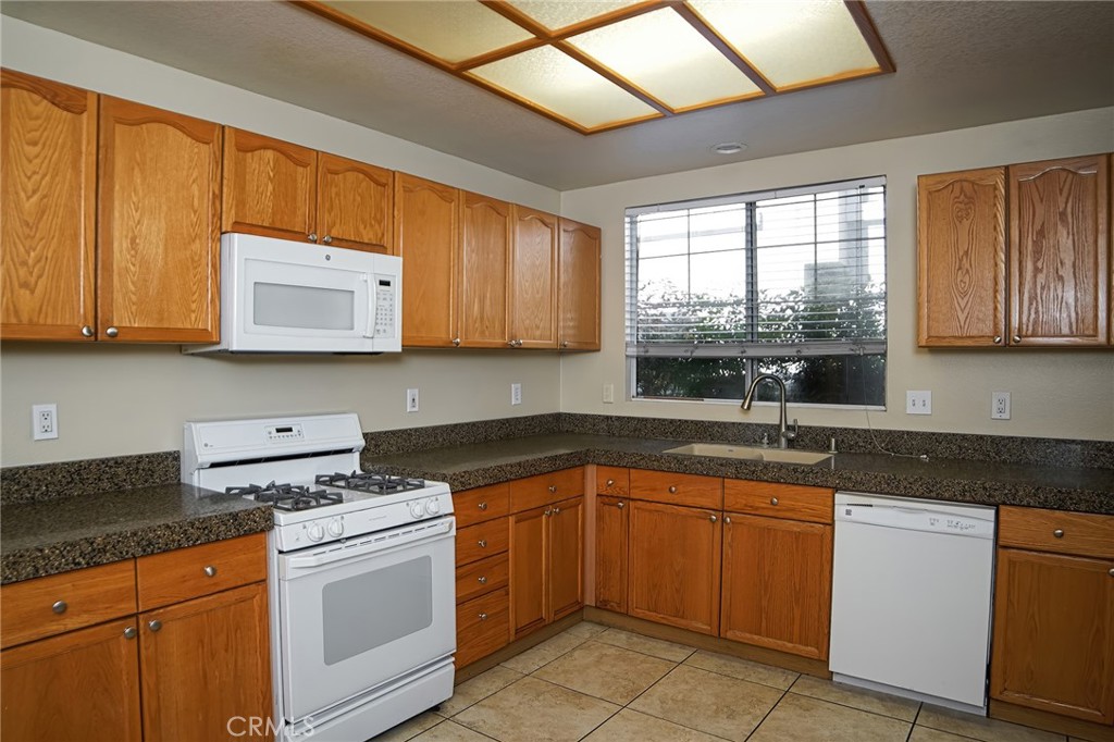 MLS #PW25104424 image #3