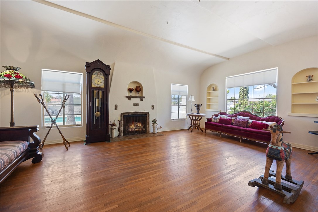 MLS #PW25105663 image #3