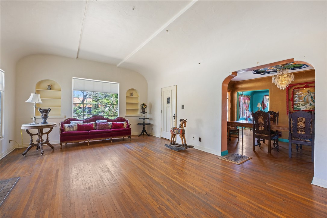 MLS #PW25105663 image #5