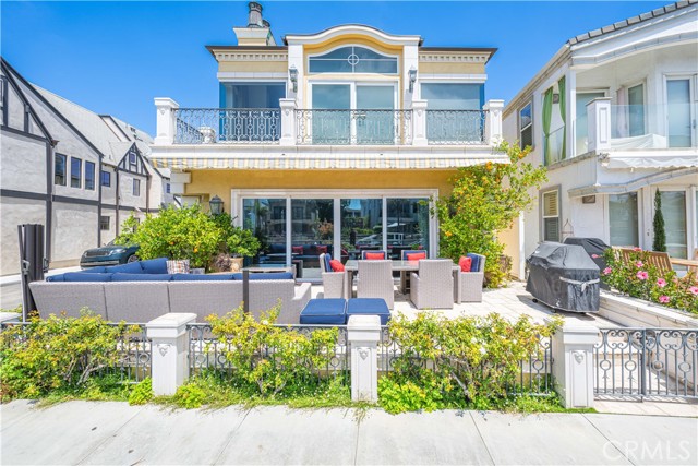 MLS #PW25115801 image #0