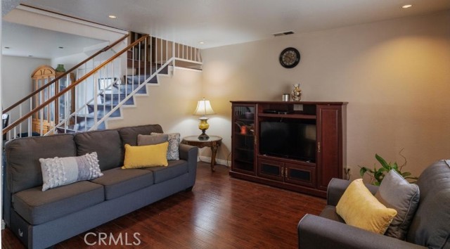 MLS #PW25115885 image #0