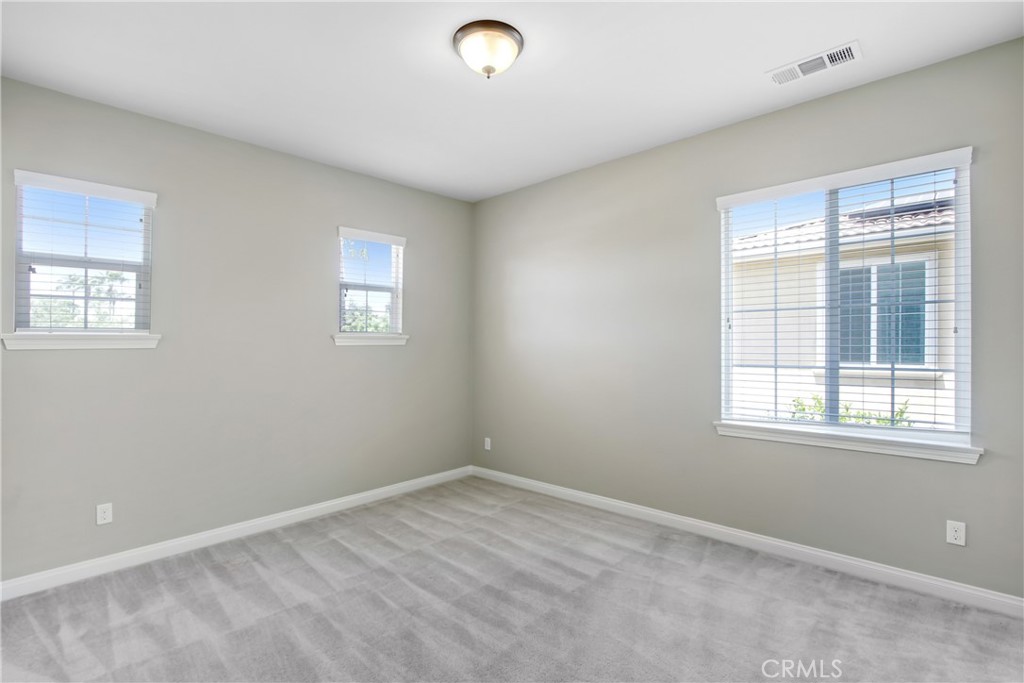 MLS #PW25120345 image #36