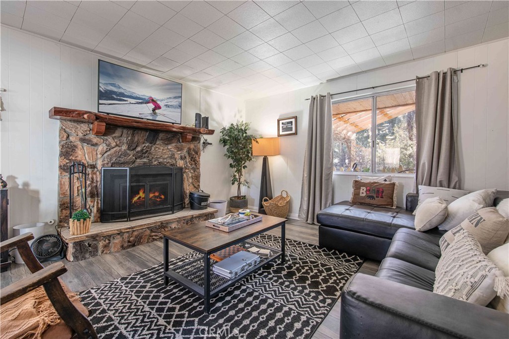 MLS #PW25121227 image #2