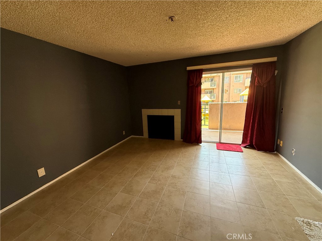 MLS #PW25121352 image #2