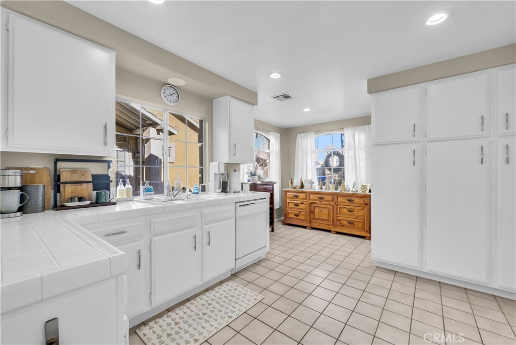 MLS #PW25125929 image #11