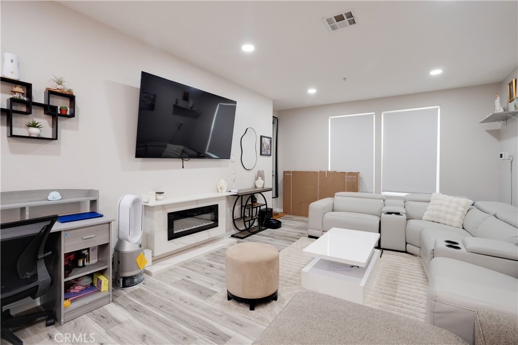 MLS #PW25127013 image #10