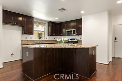 MLS #PW25128026 image #2