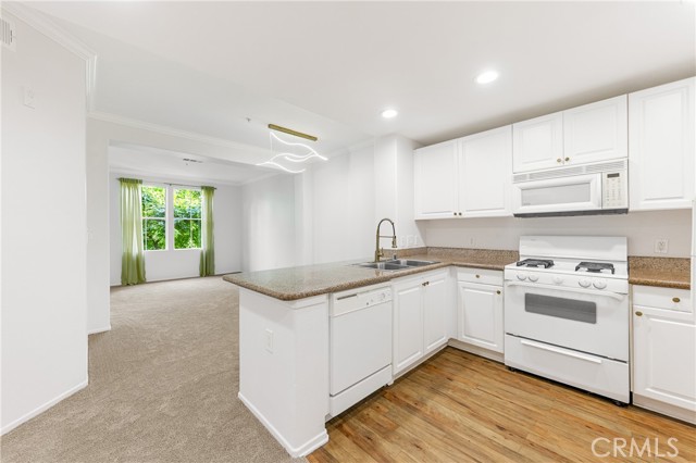 MLS #PW25134086 image #0