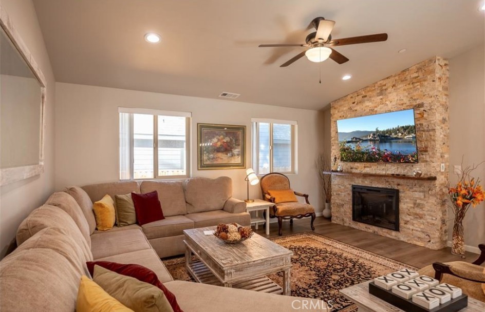 MLS #PW25149811 image #4