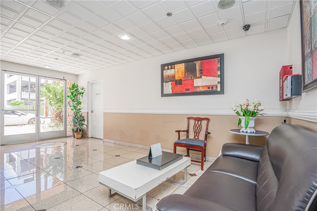 MLS #PW25150316 image #2