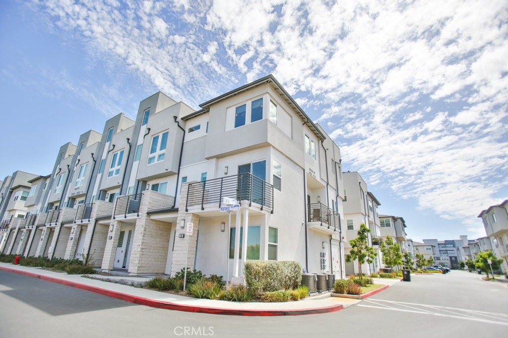 MLS #PW25166303 image #1