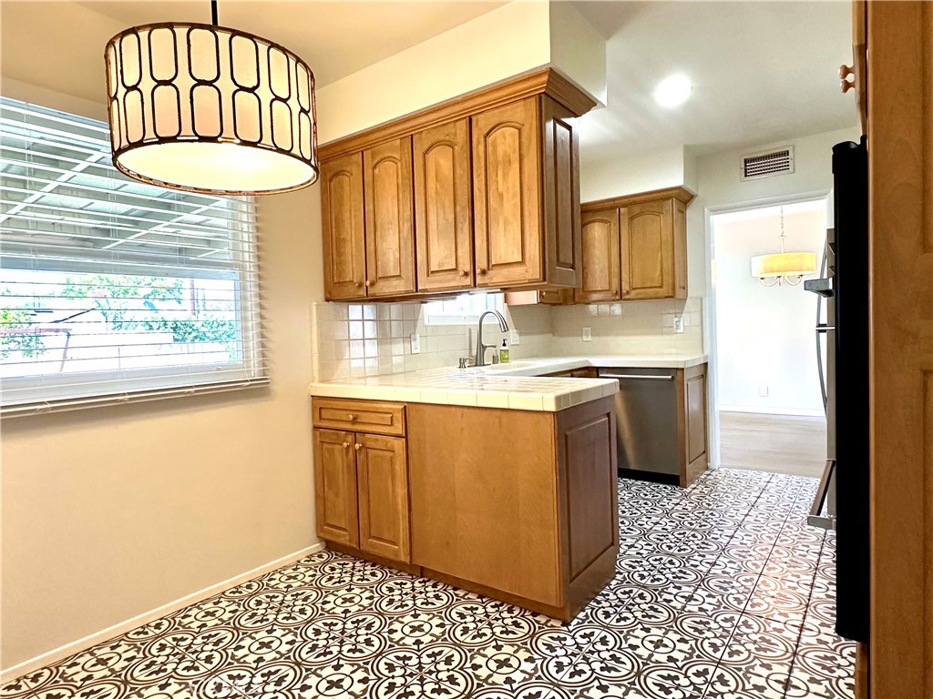 MLS #PW25167710 image #5