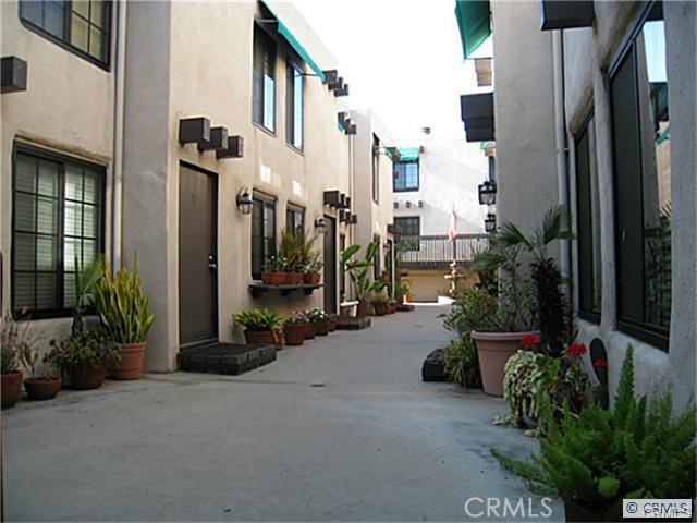 MLS #PW25170490 image #1
