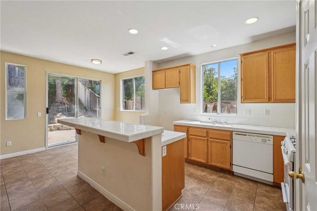 MLS #PW25173985 image #5