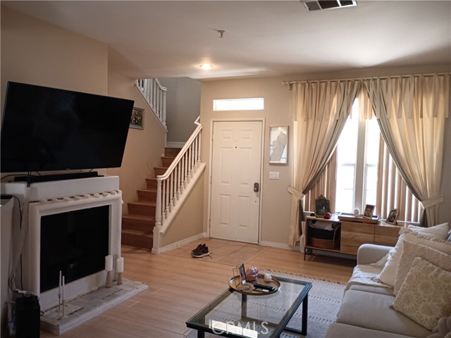 MLS #PW25178351 image #1