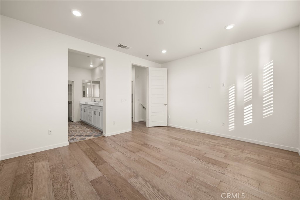 MLS #PW25179803 image #12